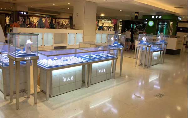 珠寶展柜設(shè)計(jì)與珠寶店面裝修至關(guān)重要